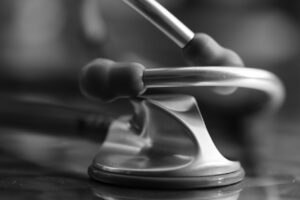 看護師が夜勤なしで転職する際の病院以外の選択肢は？