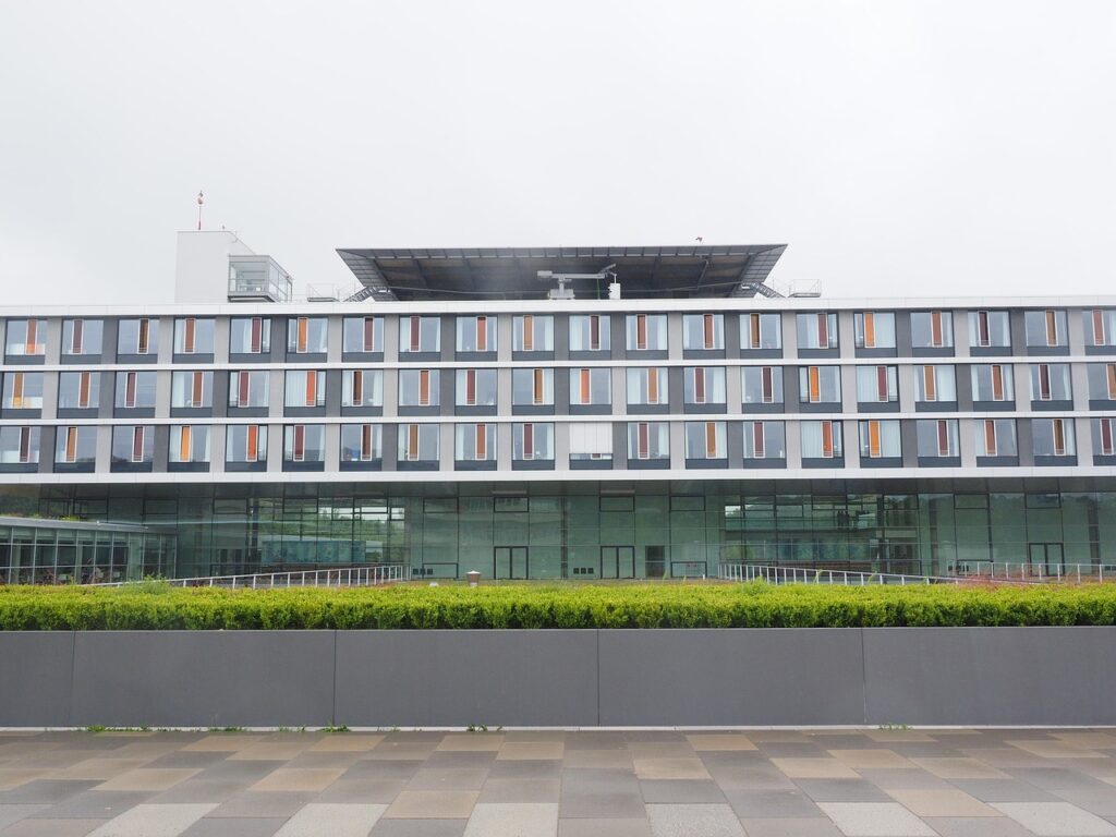 看護師が夜勤なしで転職できる大学病院の求人はどこにある？