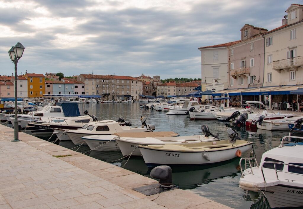 地域包括支援センターで看護師が行う仕事とは？